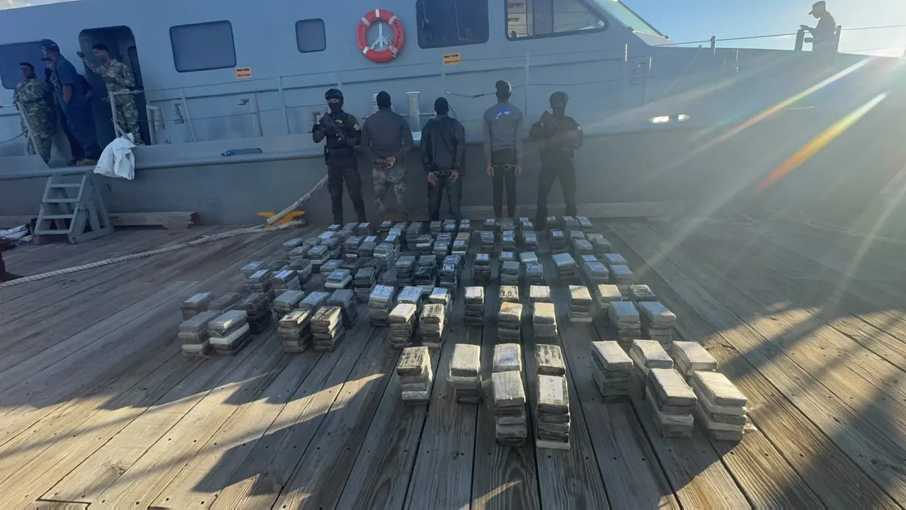 Incautan 555 paquetes de cocaína en Peravia