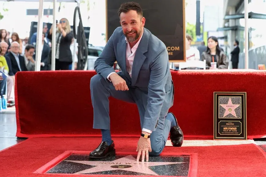 Noah Wyle es elegido el hombre más sexy del mundo en 2026