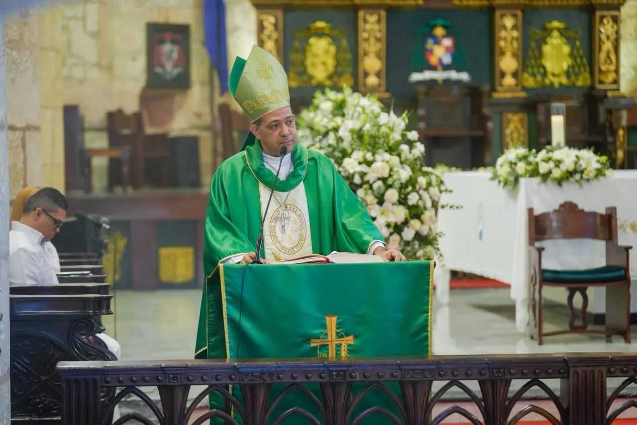 Monseñor Morel Diplán resalta el rol del INFOTEP en la sociedad dominicana