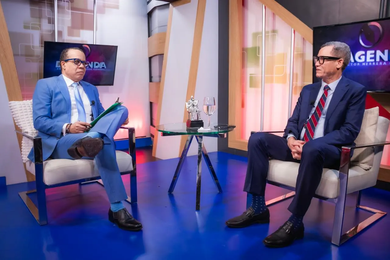 Ministro de Trabajo advierte a plataformas sobre derechos laborales de sus empleados