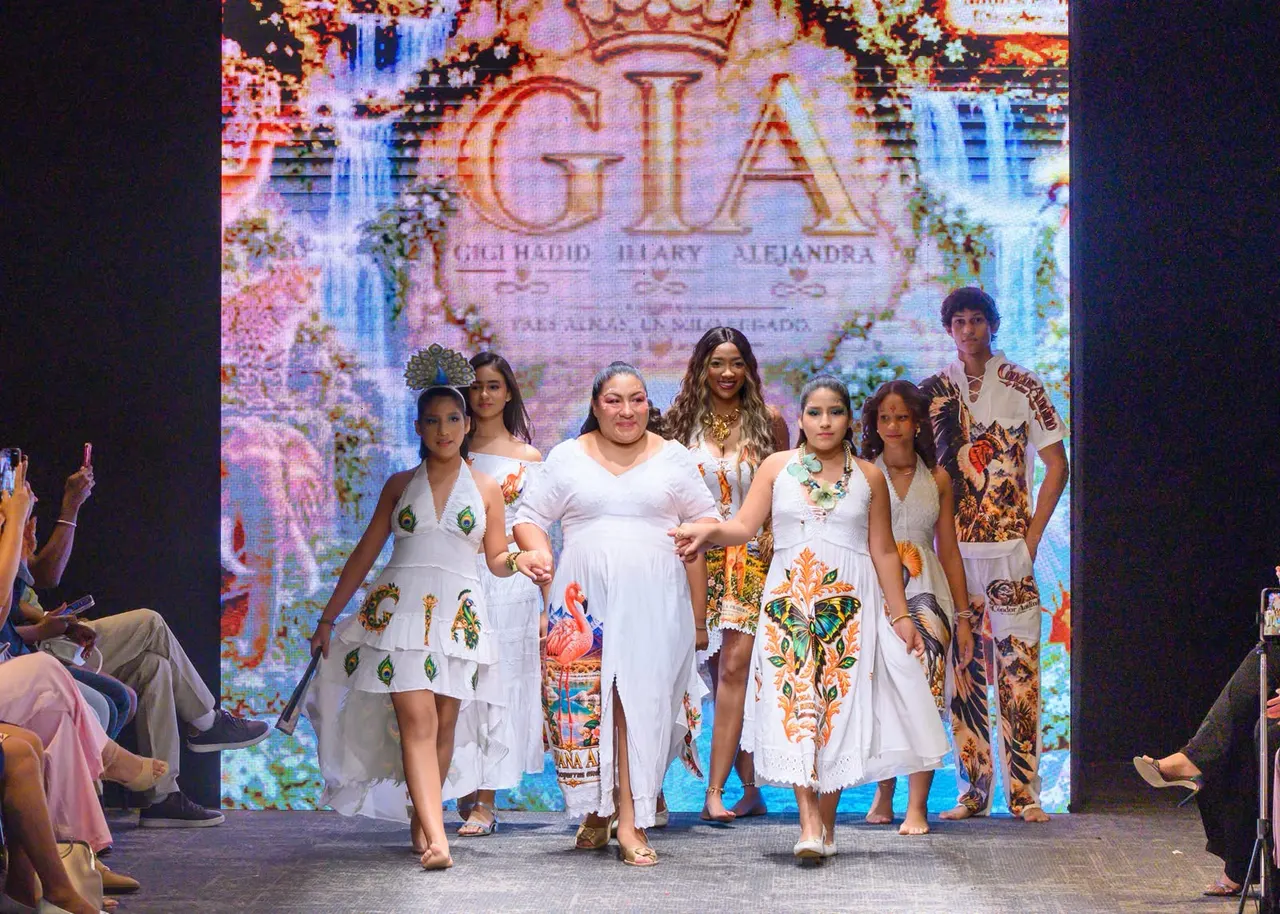 Yheny Frecia presenta colección infantil y juvenil en RD Fashion Week 2026