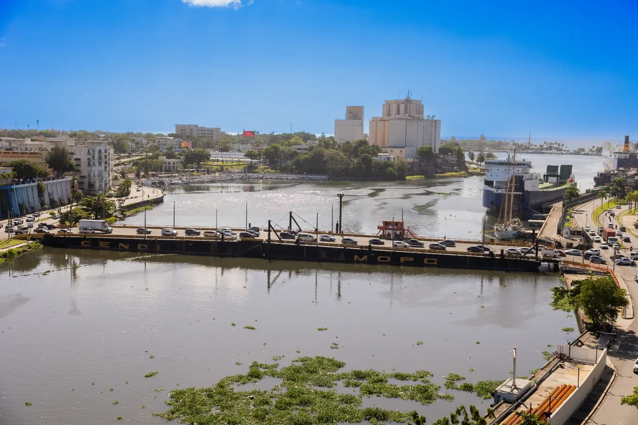 Puente Flotante cerrará este sábado por paso de embarcación