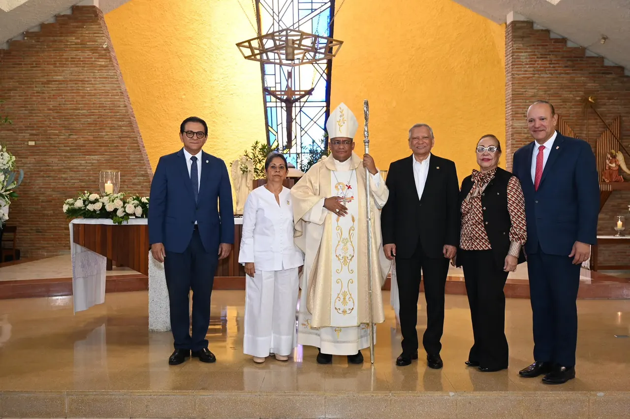 Banreservas celebra 85 años con misa en Santiago