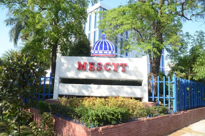 MESCyT lanza convocatoria para el Inglés de Inmersión