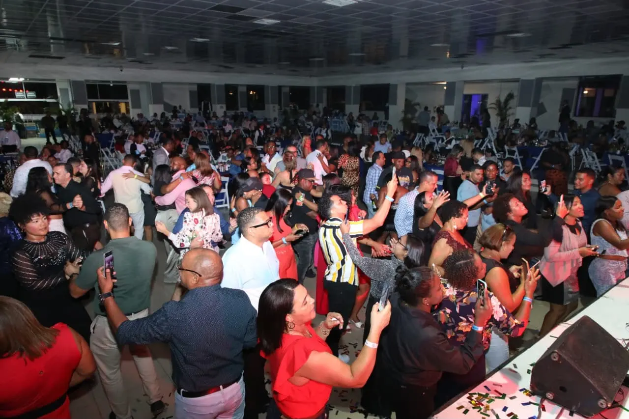 FUCIMDRES celebra su fiesta con artistas de la música dominicana