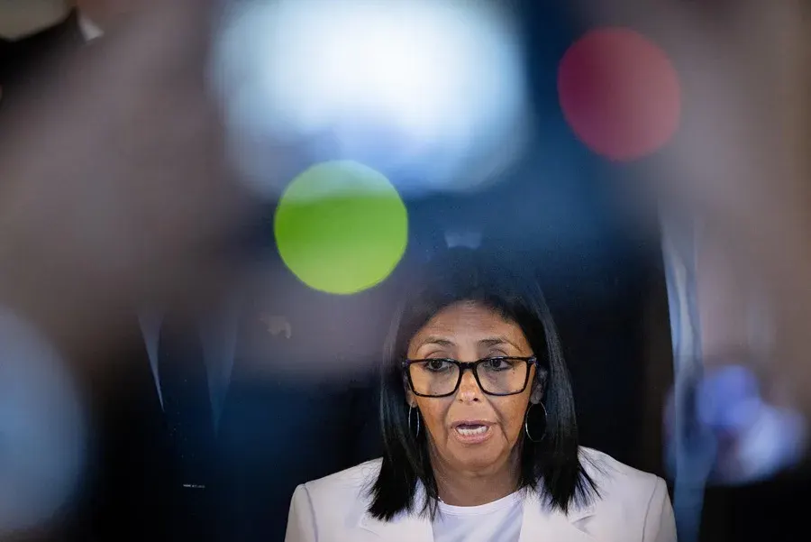 Delcy Rodríguez reúne a chavistas y opositores en Venezuela