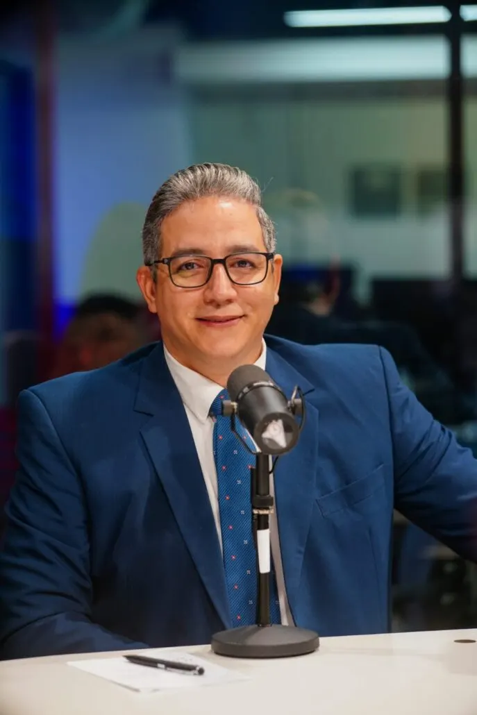 Rodolfo Santos defiende gestión de De Camps sobre pagos a docentes