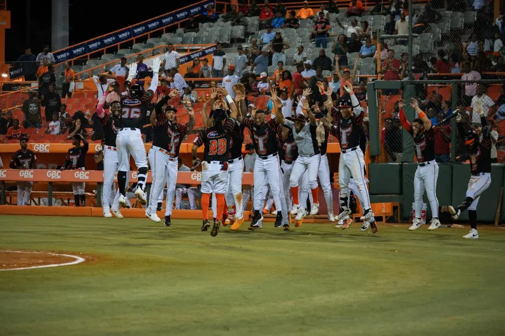 Toros del Este frenan racha negativa con victoria
