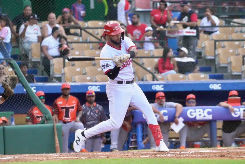 Escogido vence a Toros con imparable de Guzmán