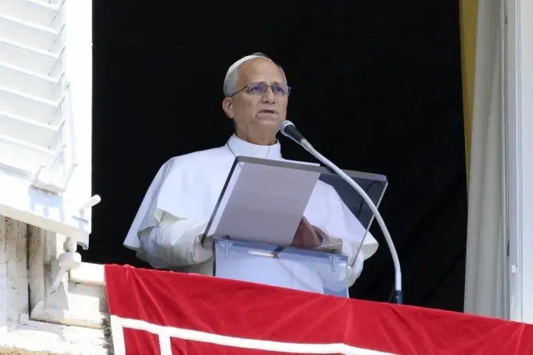Papa León XIV se reunirá con víctimas de abusos durante su viaje a Latinoamérica