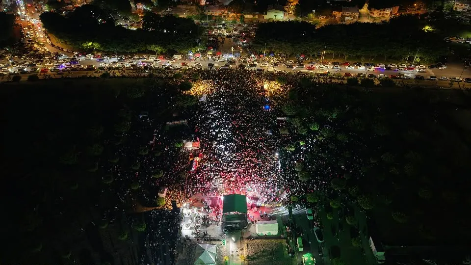 Miles de personas disfrutaron de 'La Peñita' en El Faro a Colón