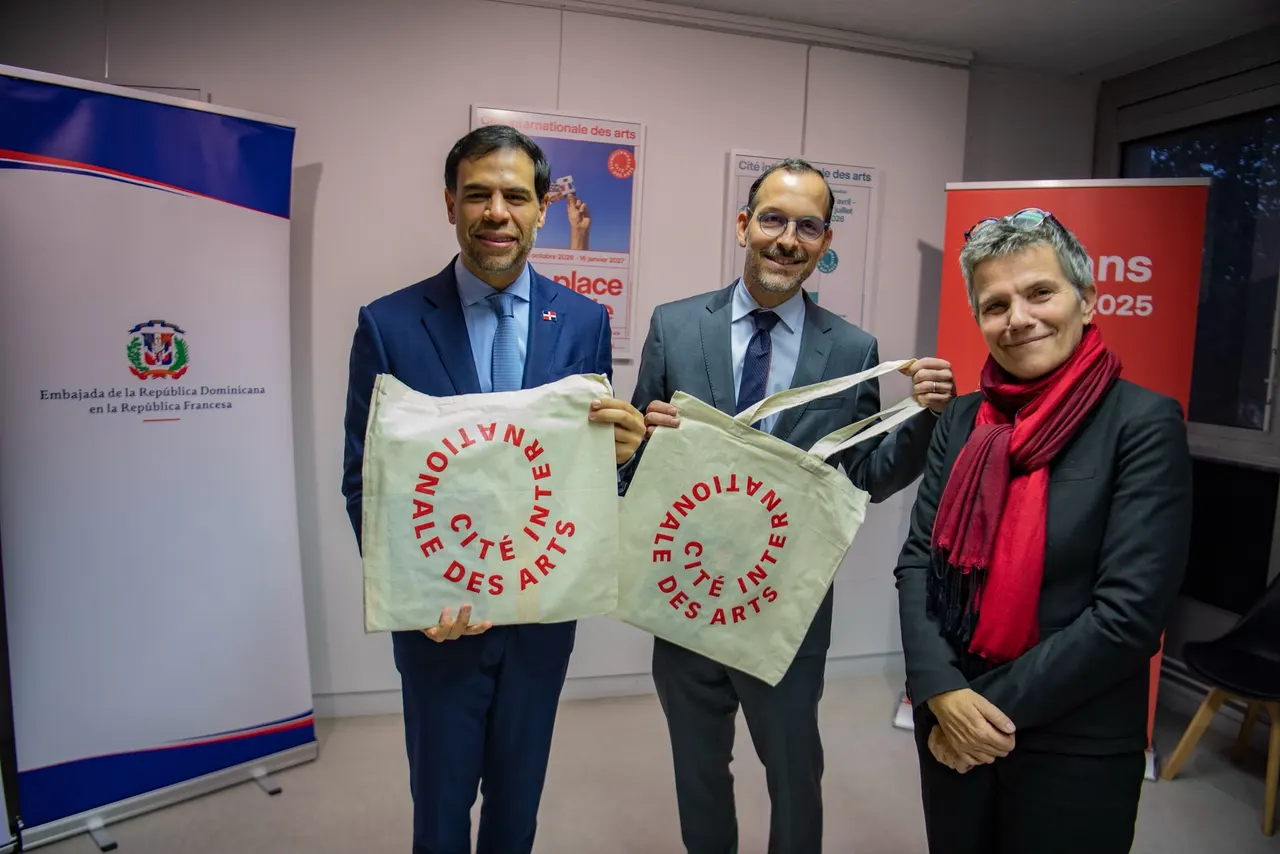 Ministro de Cultura visita París para fortalecer acuerdos culturales