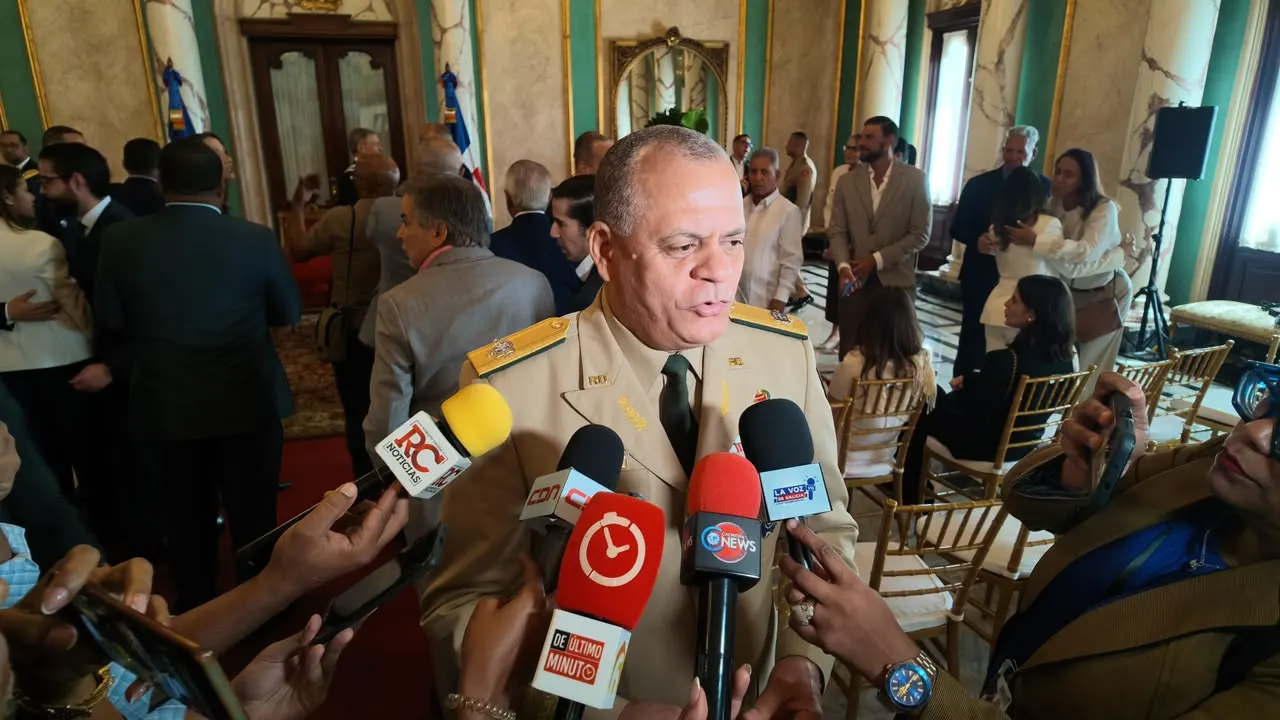 Ministro de Defensa confirma investigación sobre municiones dominicanas en Haití