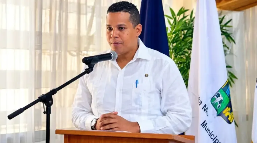 Arrestan a director distrital de La Vega durante operativo con armas