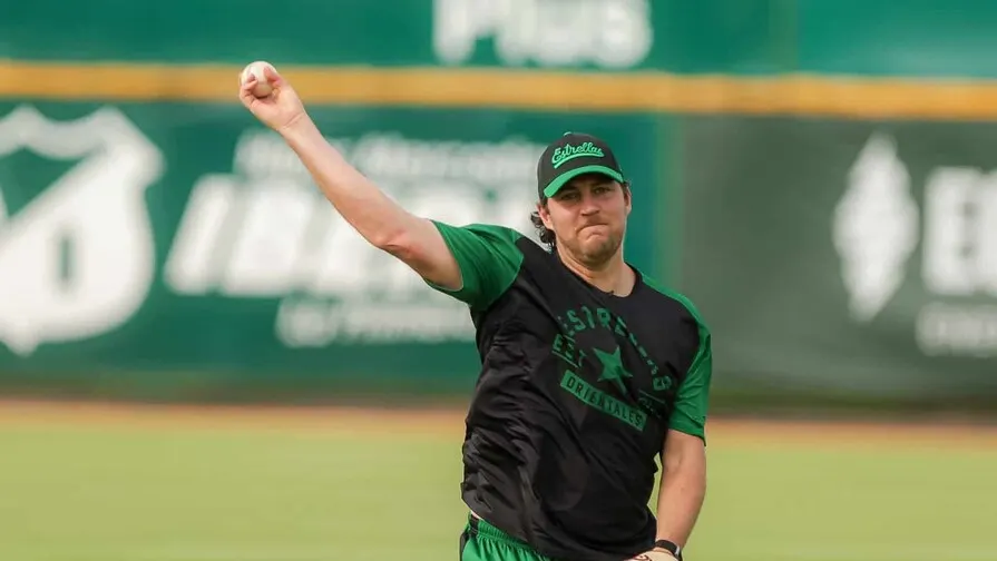 Trevor Bauer llega a República Dominicana para ayudar a Estrellas Orientales