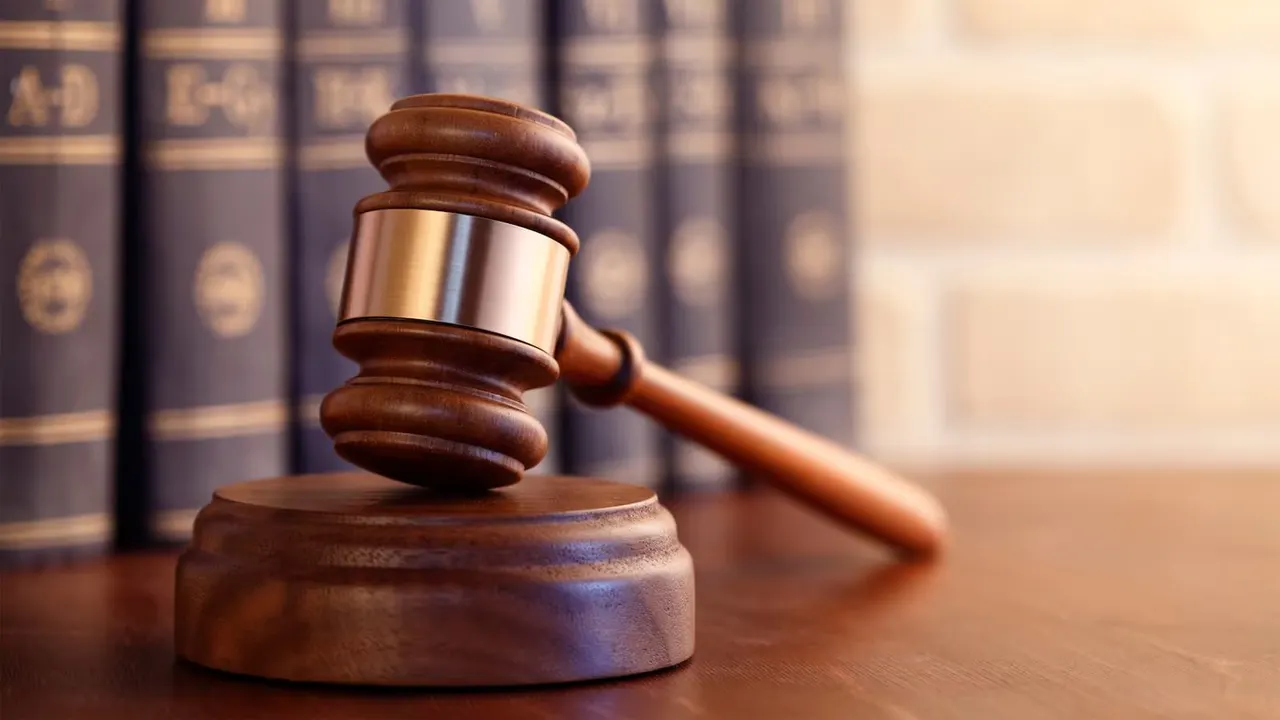 Hombre imputado por feminicidio agravado en Azua queda en prisión preventiva