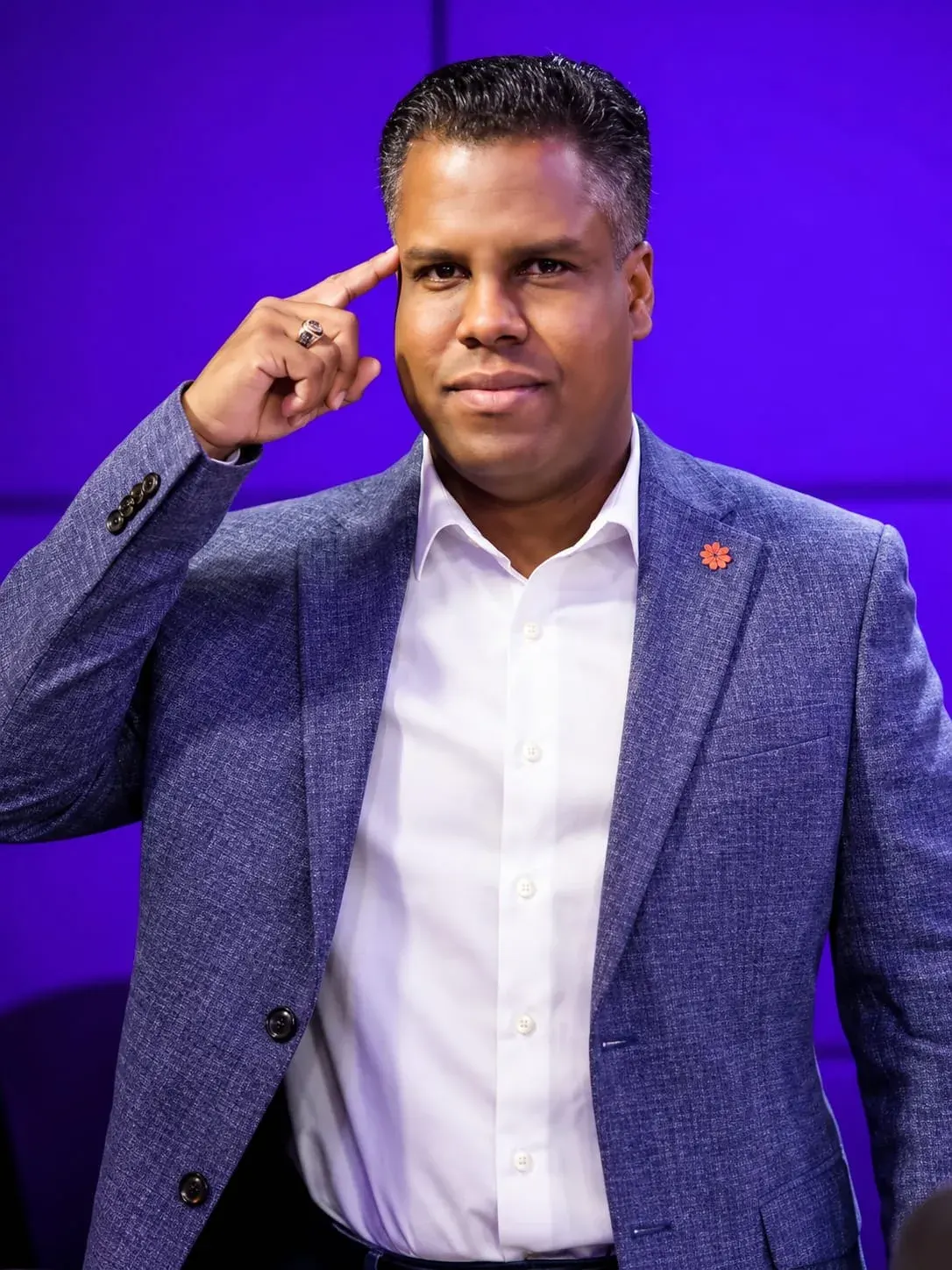 Ernesto Jiménez: la pobreza es el mayor peligro para los niños dominicanos