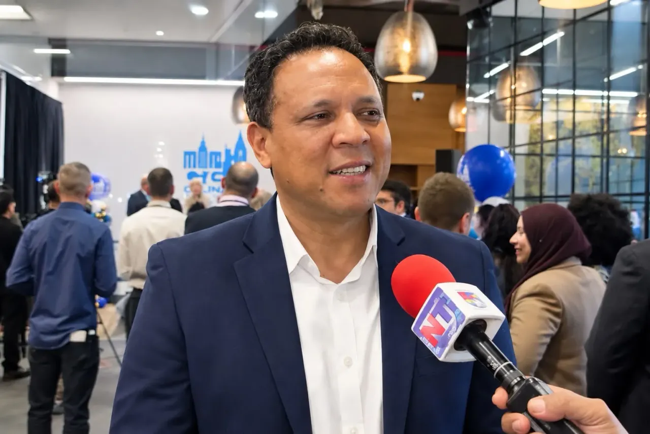 George Álvarez pide que los dominicanos voten para que los demócratas ganen en EE.UU.