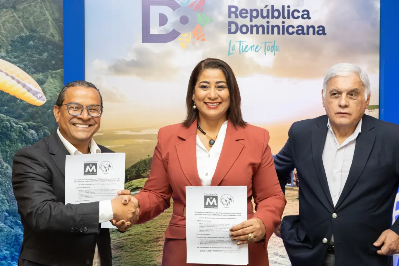 Fundación y FIPETUR unen fuerzas para promover turismo sostenible