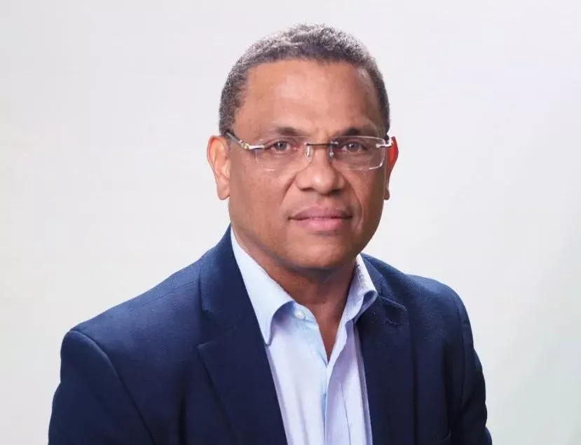 Promueven a Mérido Torres como candidato del PRM para alcalde de Santo Domingo Este en 2028
