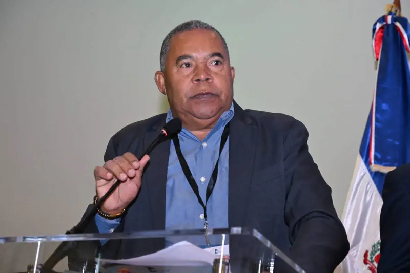 Maestros piden que MINERD pague incentivos de evaluación docente