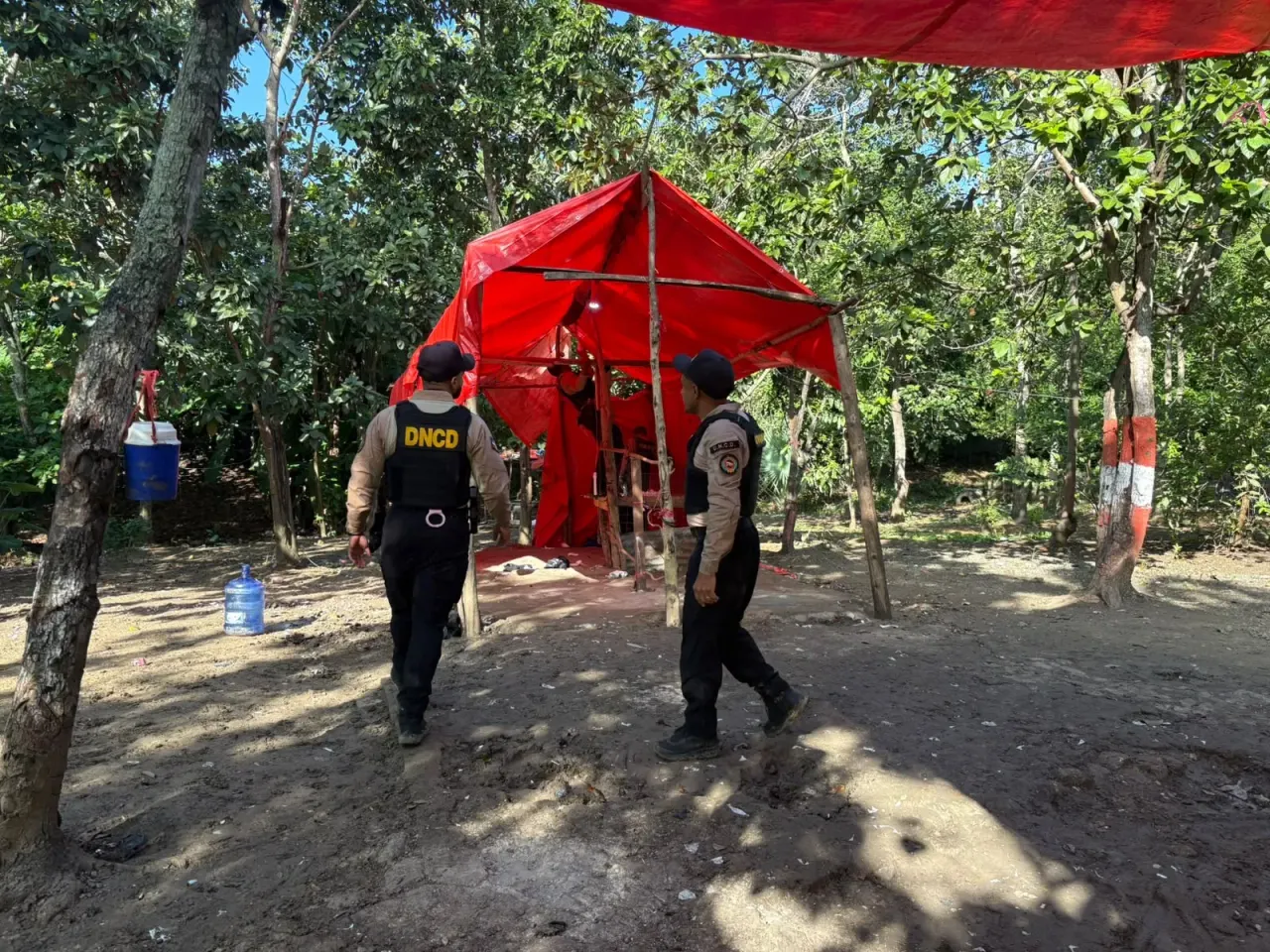 Autoridades ocupan más de 1 kilo de cocaína en La Vega