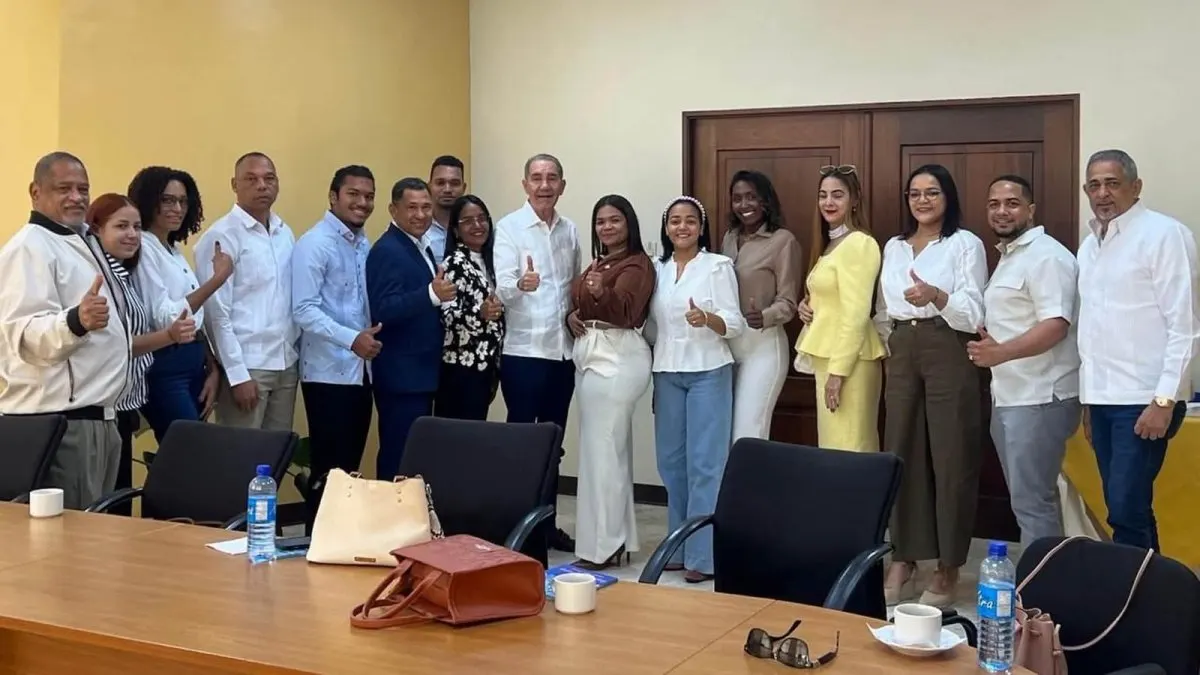Franklin García Fermín lidera organización del Equipo de Educación de David Collado