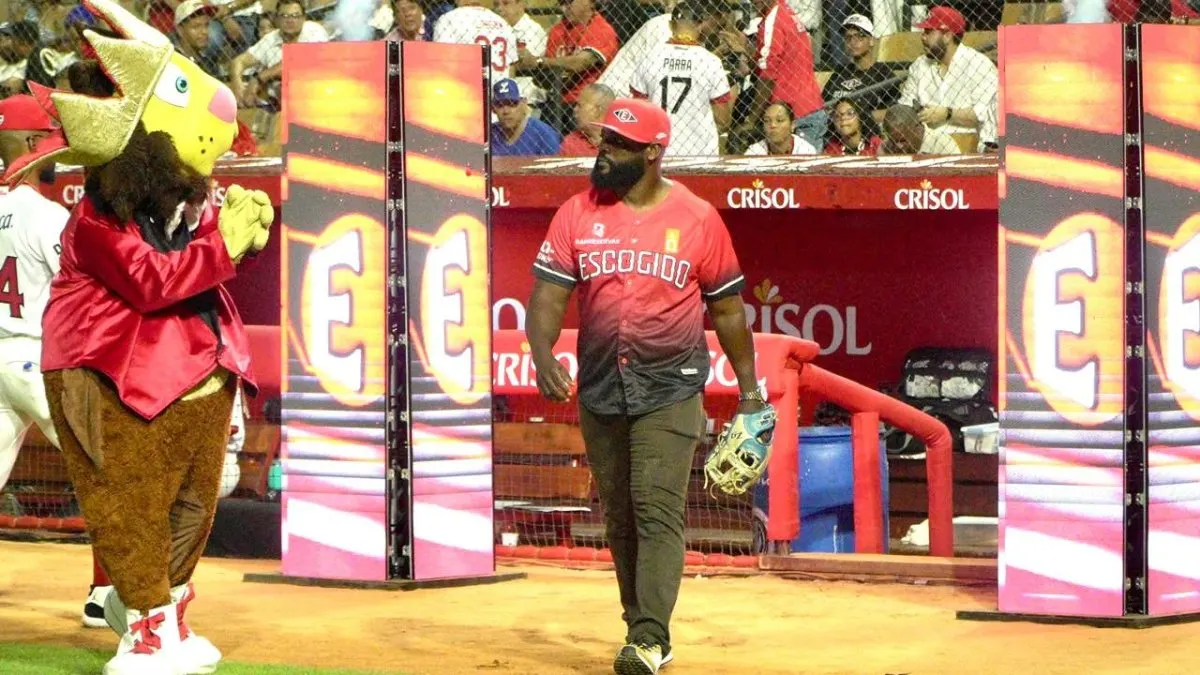 Fernando Rodney lanza con el Escogido en el Quisqueya