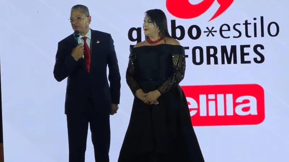 Nuevas tendencias en uniformes laborales se presentan en el Mauad Hotel