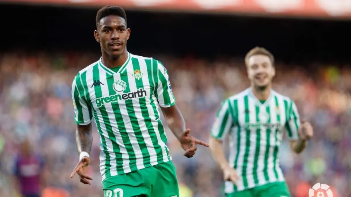 Junior Firpo sigue en recuperación tras lesión en partido contra Haití