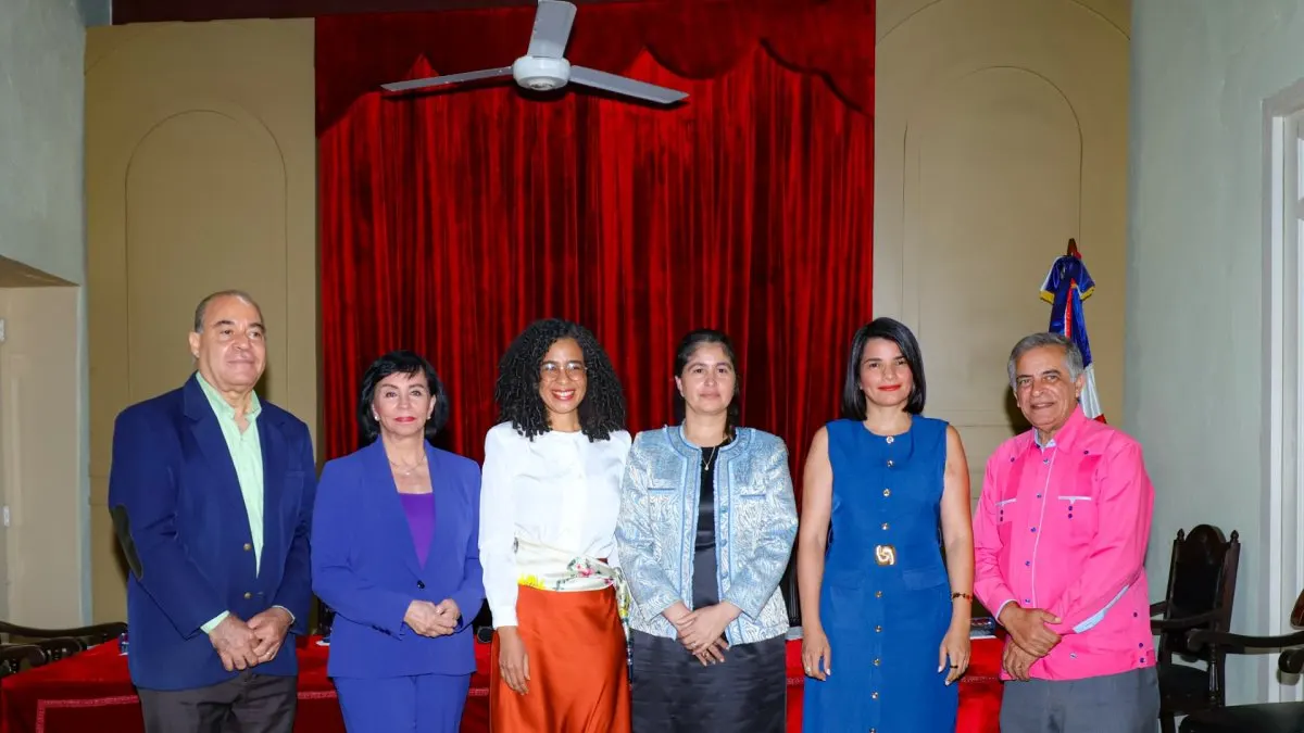 Keila González Báez se une a la Academia Dominicana de la Lengua