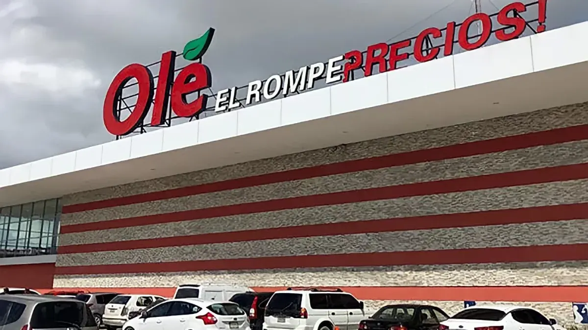 Sindicatos piden que regresen empleados de Hipermercados Olé