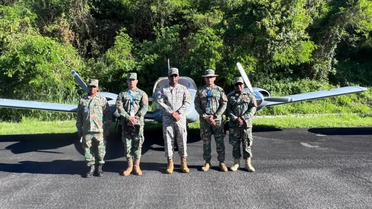 Armada usa avión para perseguir actividades ilegales en el mar