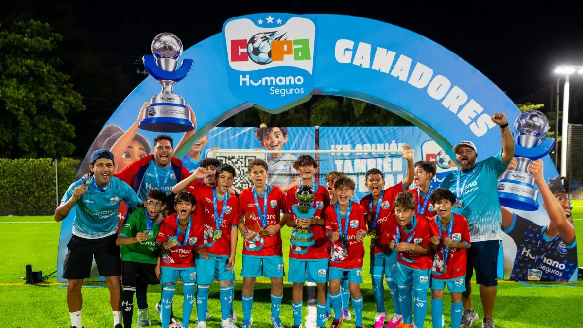 Dos escuelas dominicanas se coronan campeonas en Copa Intercolegial de Fútbol