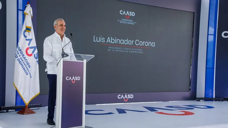 Gobierno entrega primeras viviendas en saneamiento de cañada de Los Girasoles
