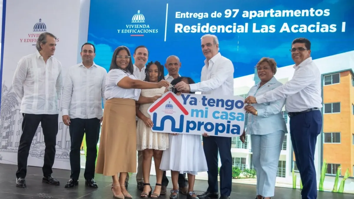 Abinader entrega 97 apartamentos en Santo Domingo Este