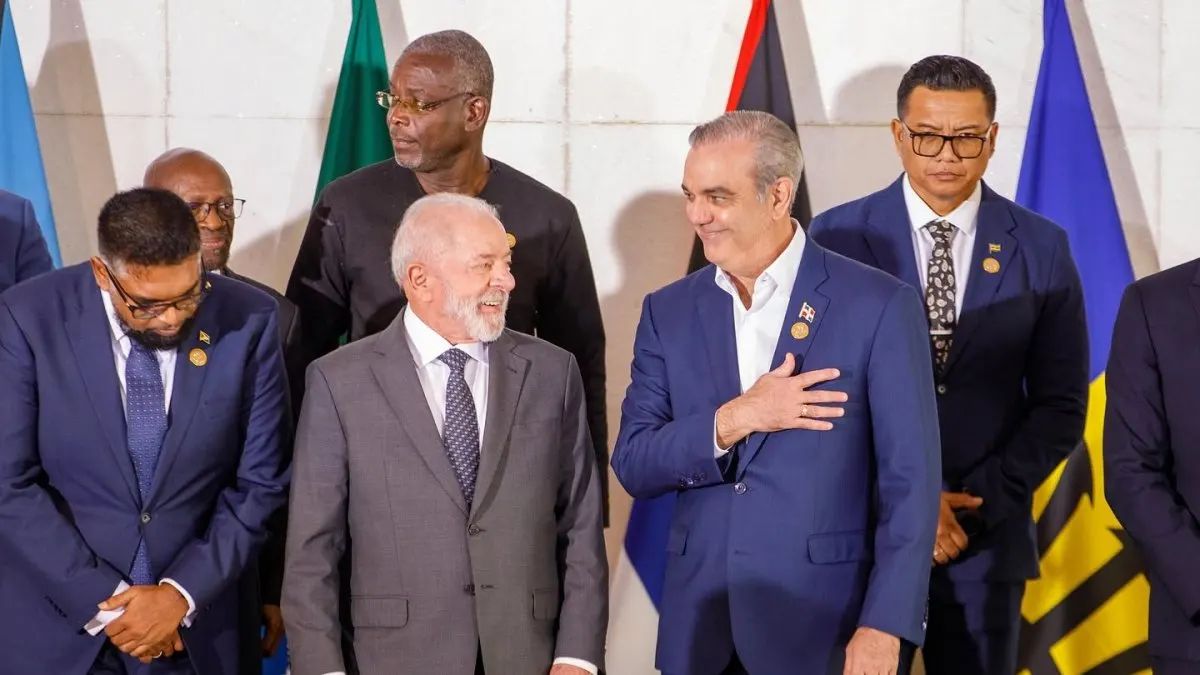 Abinader felicita a Lula tras victoria en Brasil