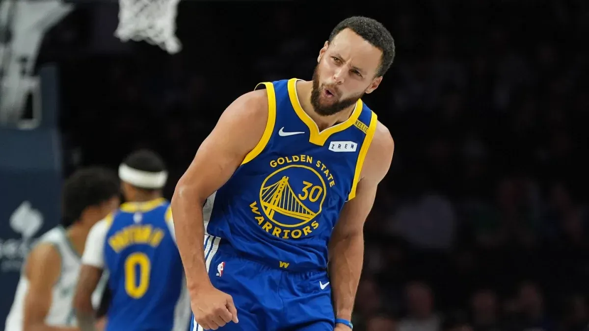 Curry anota 44 puntos y Warriors vencen a Timberwolves