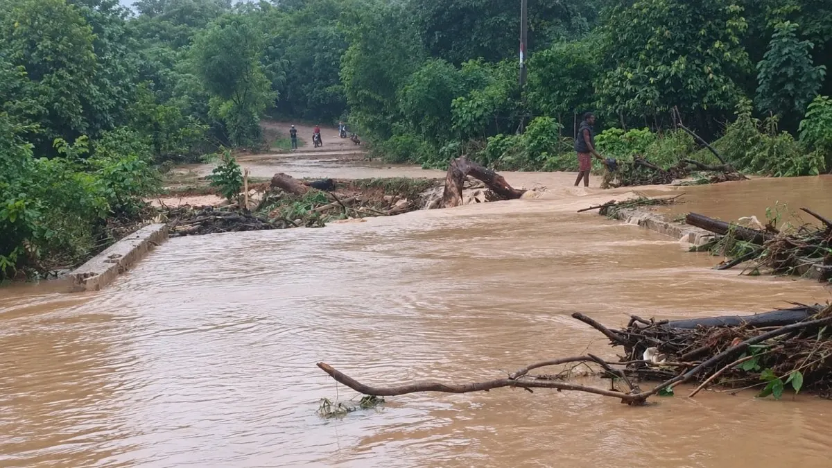 Riesgo de inundaciones persiste por elevado nivel de agua en ríos