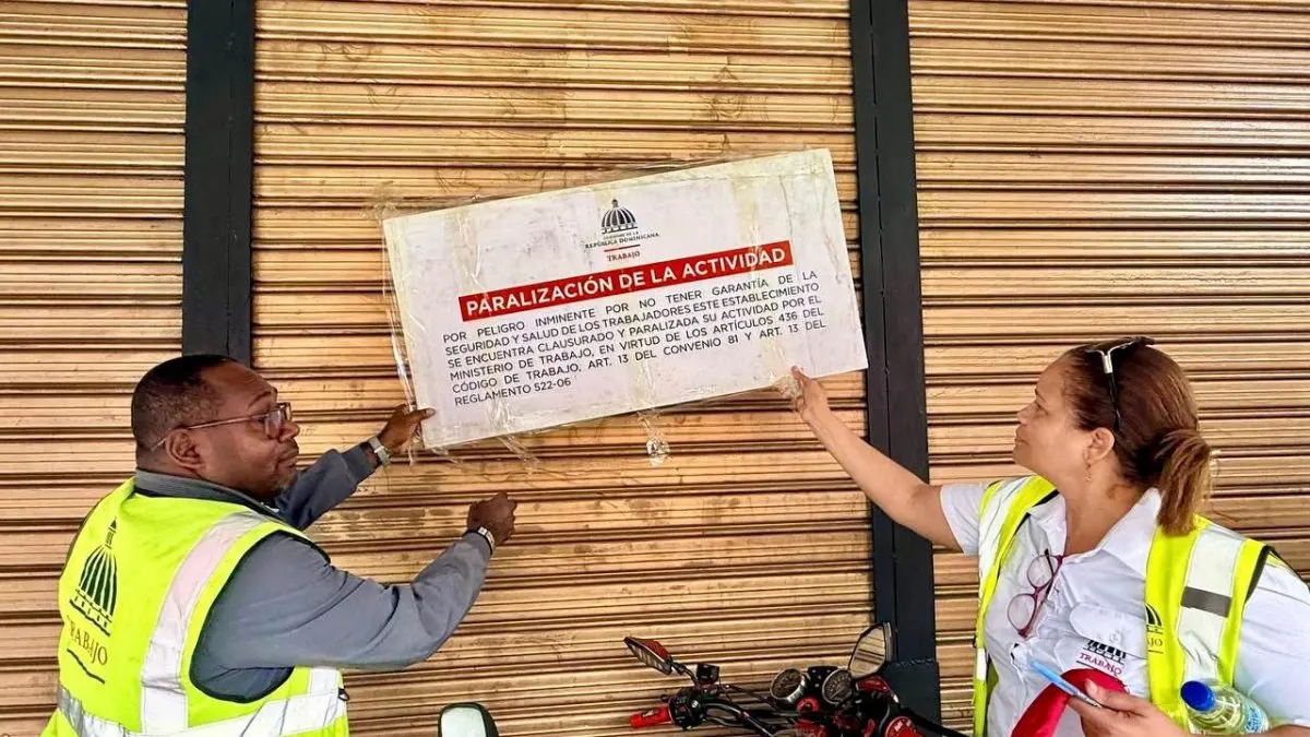 Sancionan a 101 tiendas chinas por incumplir normas laborales