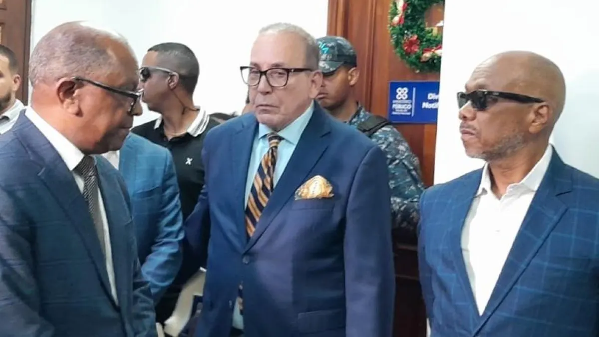 Juristas presentan querella contra director de la Policía