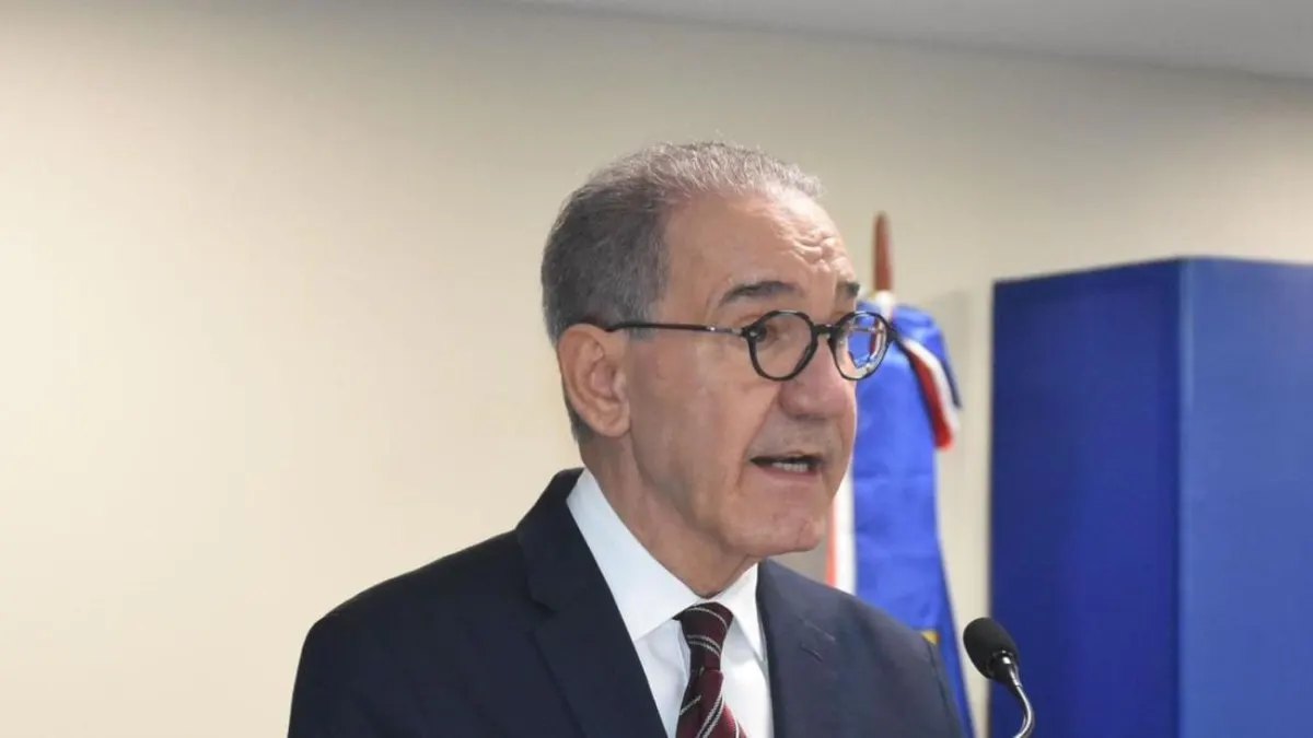 García Fermín defiende la lealtad de Collado en el PRD