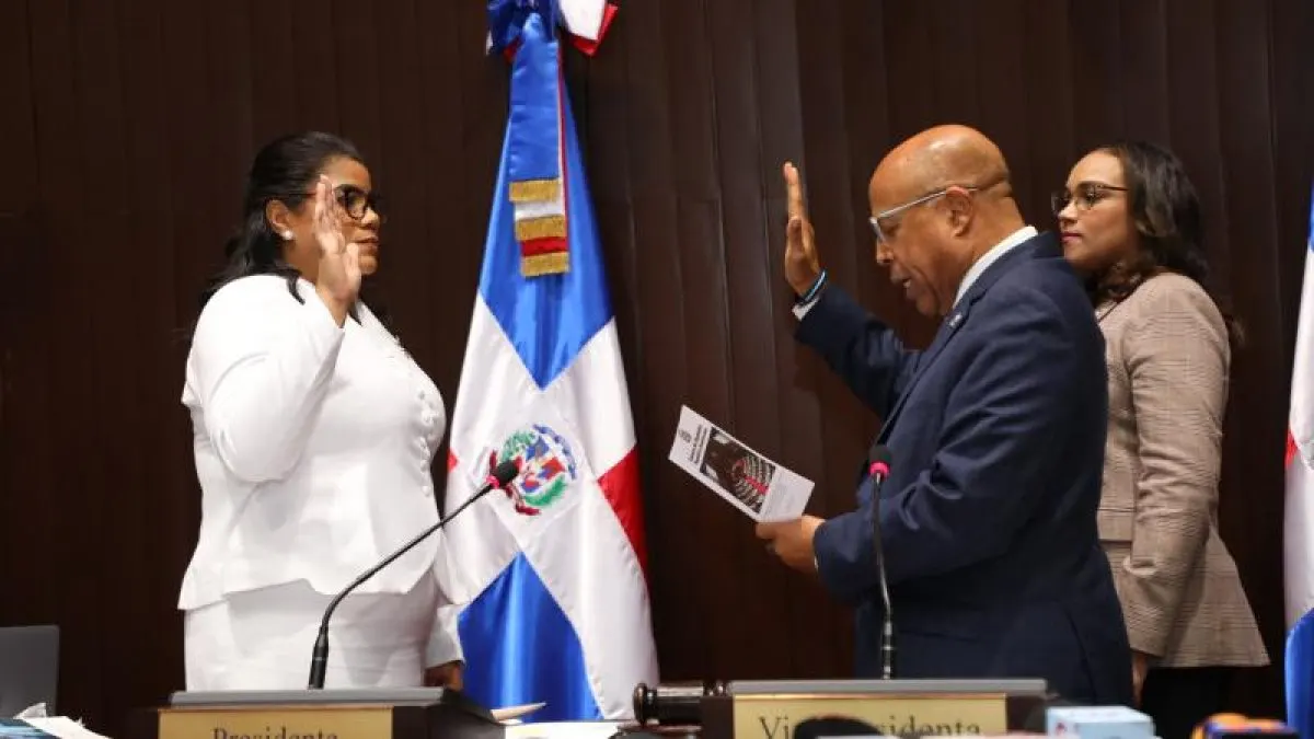 Congreso enfrenta críticas por prácticas sin base legal