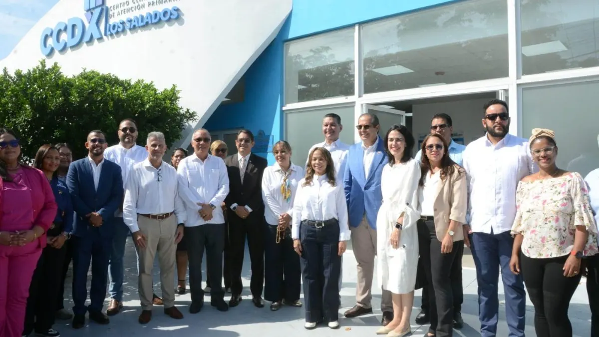 Ministro de Salud y OPS evalúan redes de salud en Santiago tras alerta sanitaria