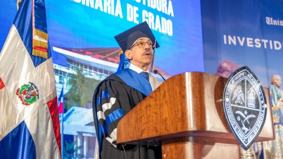UASD inviste a 3,589 nuevos profesionales