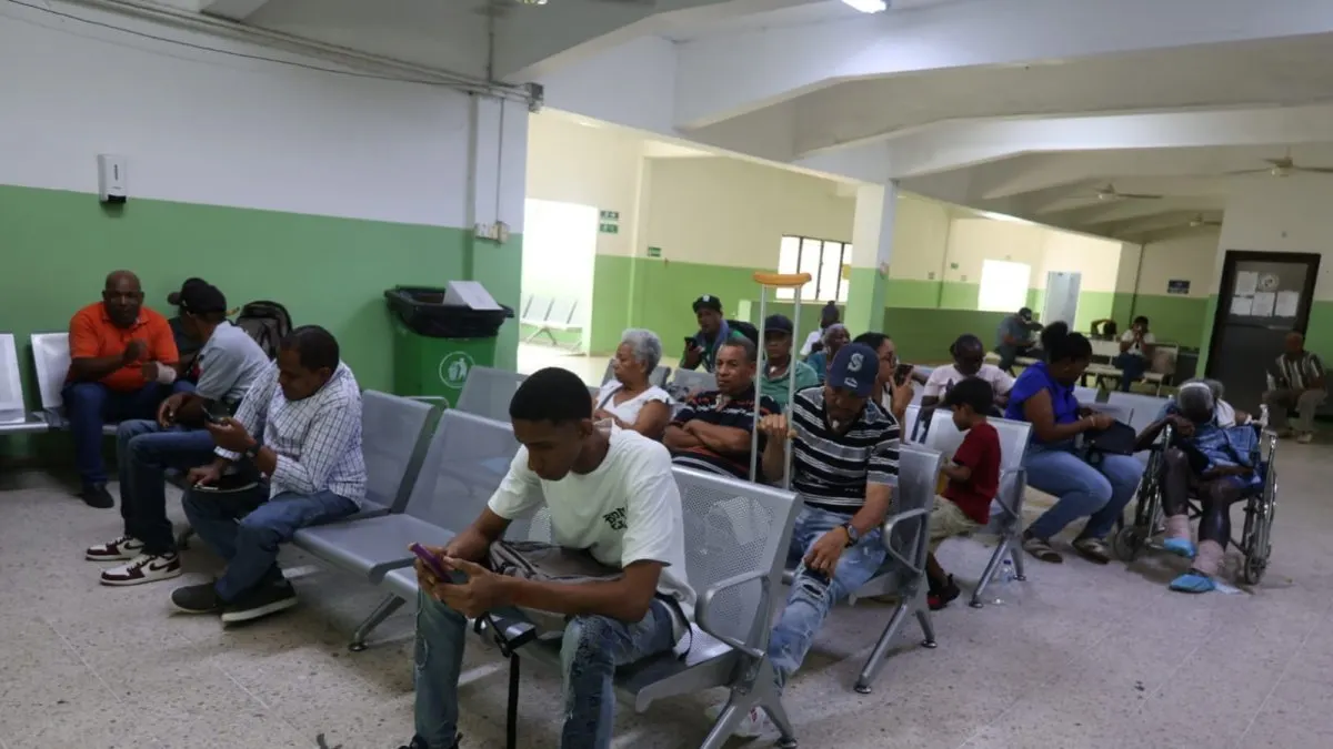 En un hospital público, los pacientes pagan por insumos básicos