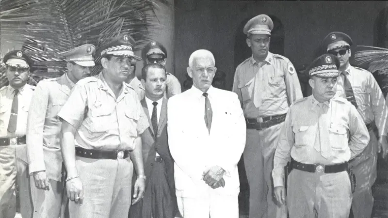 Juan Bosch regresa a República Dominicana tras más de 20 años de exilio