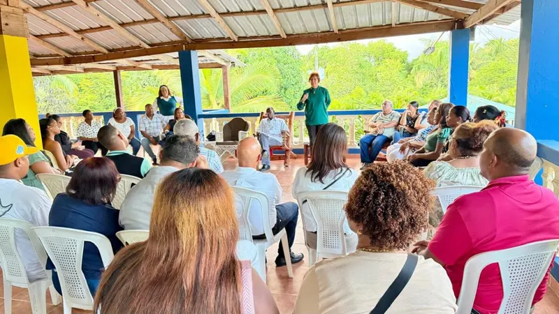 Estudiantes sin saber leer ni escribir avanzan de grado, advierte educadora