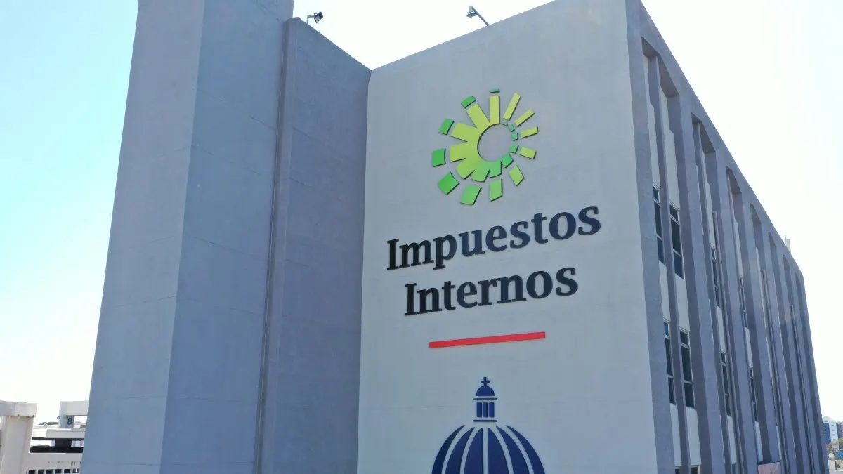 Cien mil contribuyentes ya usan facturas electrónicas en RD