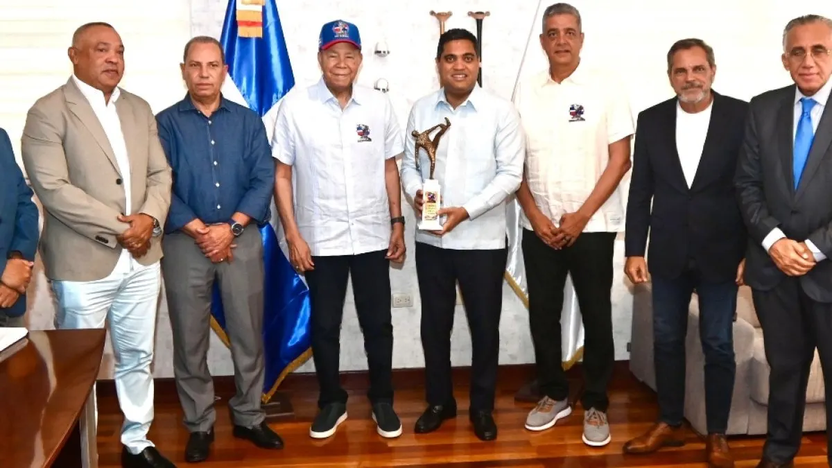 Junior Caminero recibe premio Juan Marichal